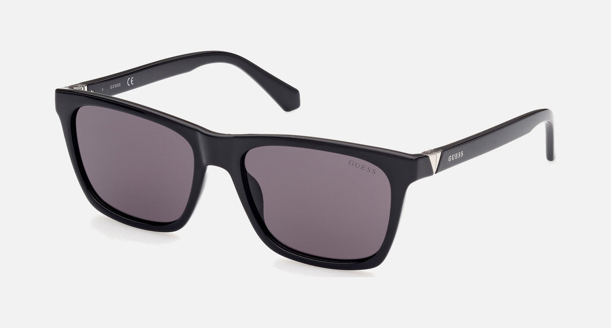 GU00044 / Color 01A / 57