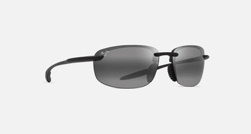 MJ0676S / Matte Black / Neutral Grey (676-02) / 63-15-140 / quarter angle