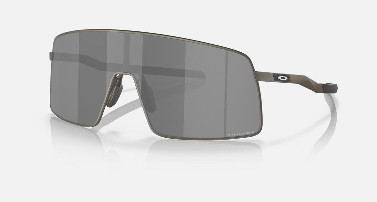 OO6013 / Matte Gunmetal / Not specified (01) / 36-134-141
