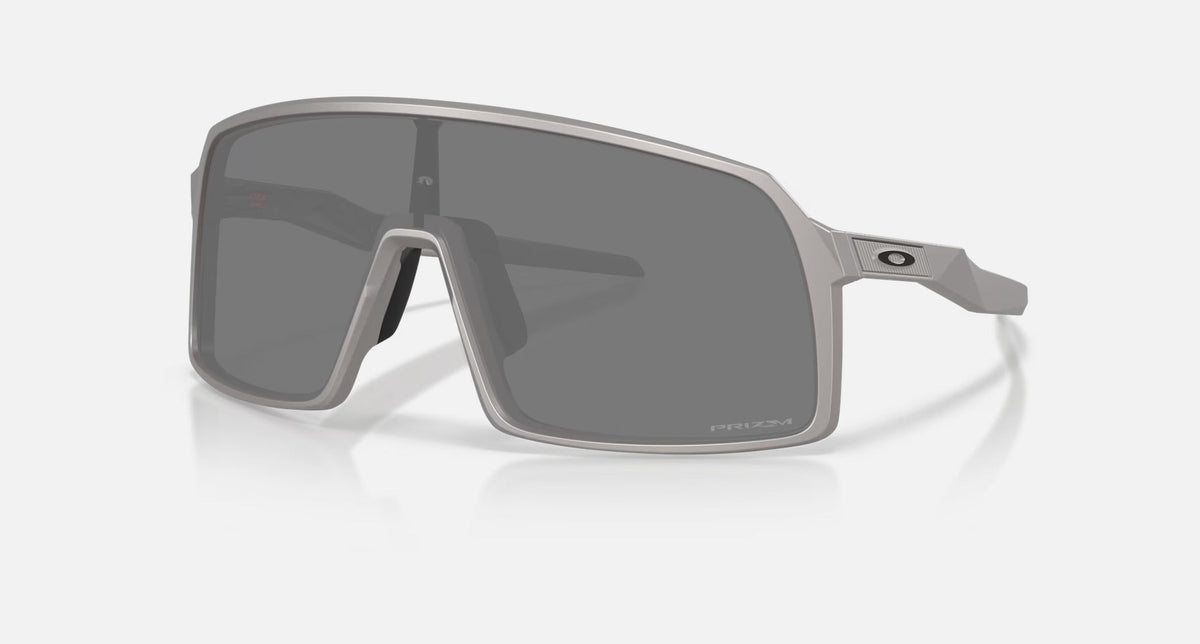 OO9406 / Titanium / Not specified (D1) / 37-137-140