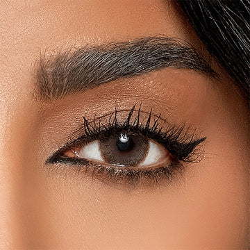 Amara Celebrity Edition Earthy contact lens