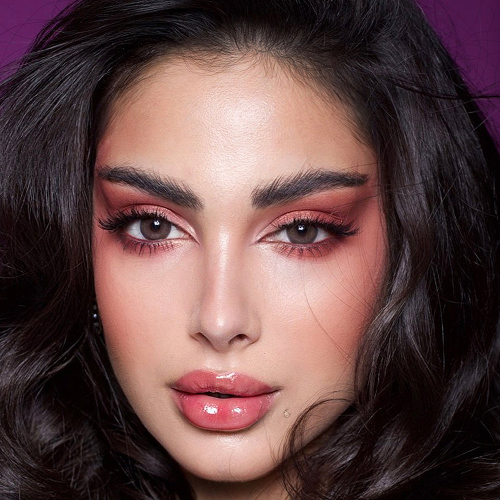 Amara Celebrity Edition Tan contact lens campaign image